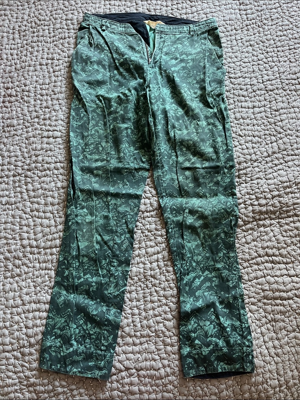 Women's Organic Cotton Straight-Leg Green Printed Pants